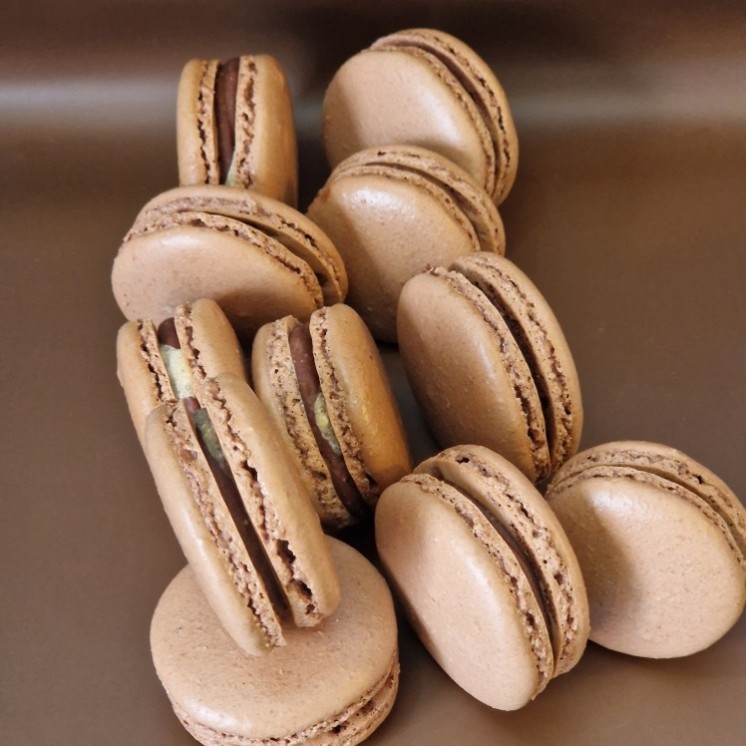 Macarons chocolat Gianduja noisettes/ 5 par boîtes