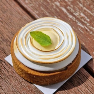 Tarte  citron/yuzu meringuée
